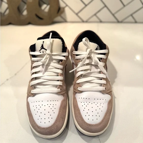 Air Jordan 1 Low SE 'Brown Elephant'. Men’s size 7.5. - Picture 3 of 6